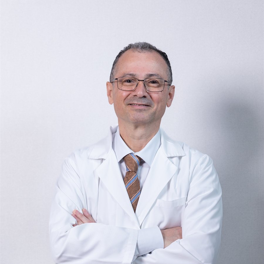 Dr Erdal Budak, specialist in reproductive medicine and IVF
